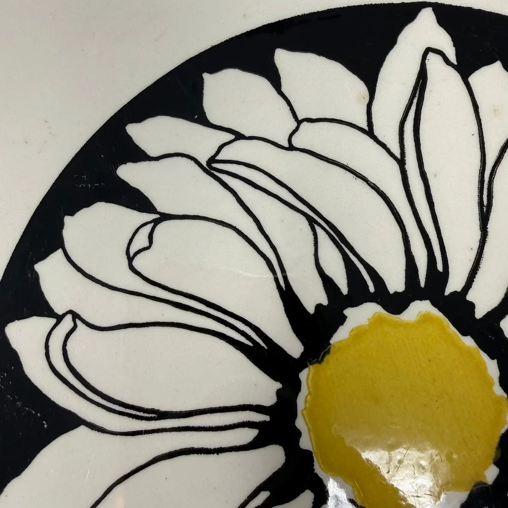 Royal Ironstone it's‎ a daisy 12